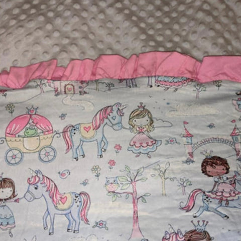 Princess Fairytale Snuggle Blanket Very Soft Size Medium