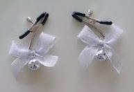Clamps Stainless Steel Adjustable Metal Chain Breast Nipple Clamps Clips Bells White